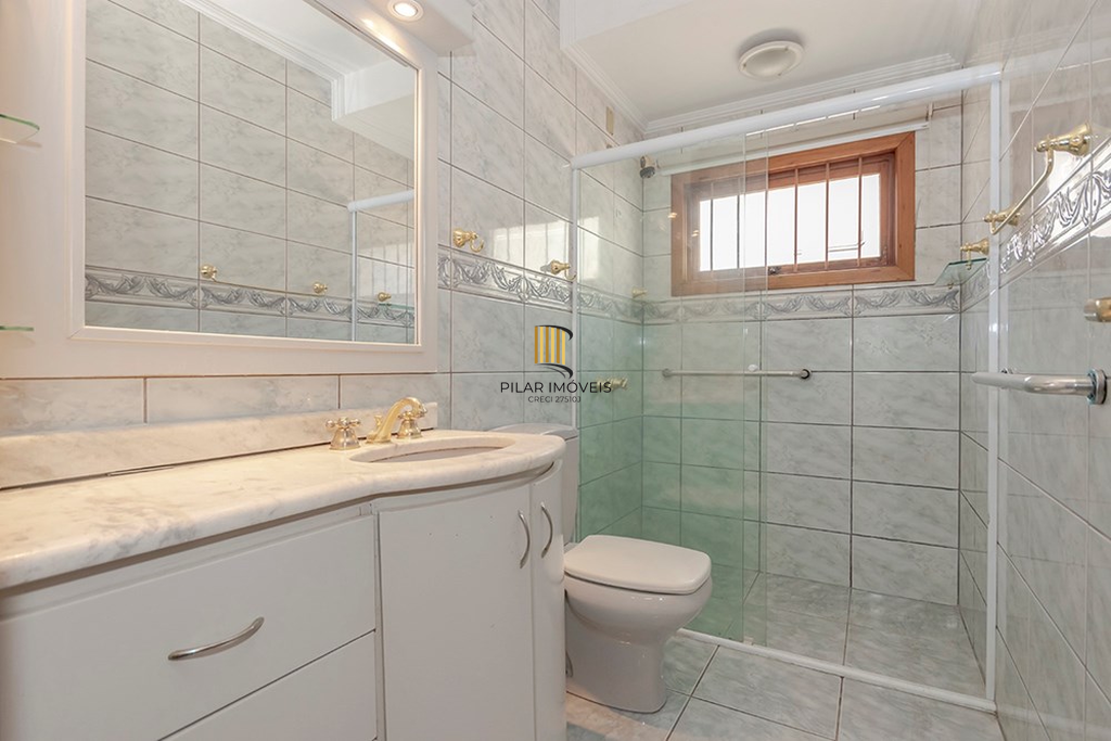 Casa 6 dormitórios no bairro Vila Jardim