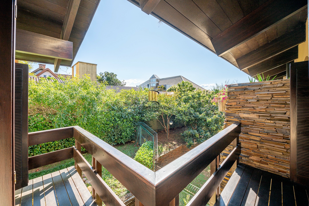 Casa de Condomínio 3 dormitórios no bairro Cavalhada