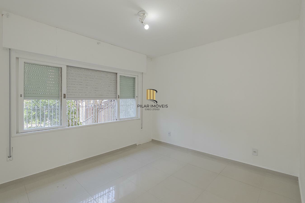 Casa 3 dormitórios no bairro Jardim Sabará