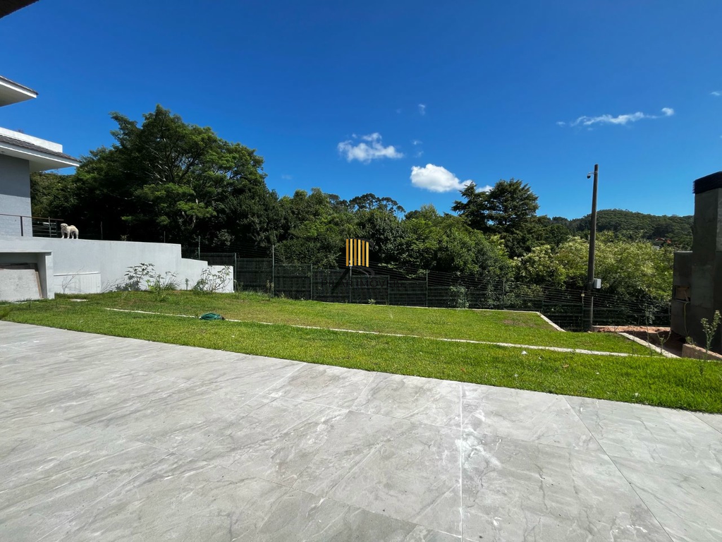 Casa de Condomínio 4 dormitórios no bairro Vila Nova