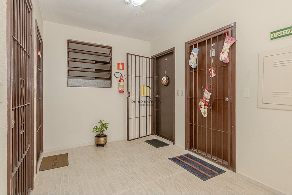 Apartamento 4 dormitórios no bairro Menino Deus