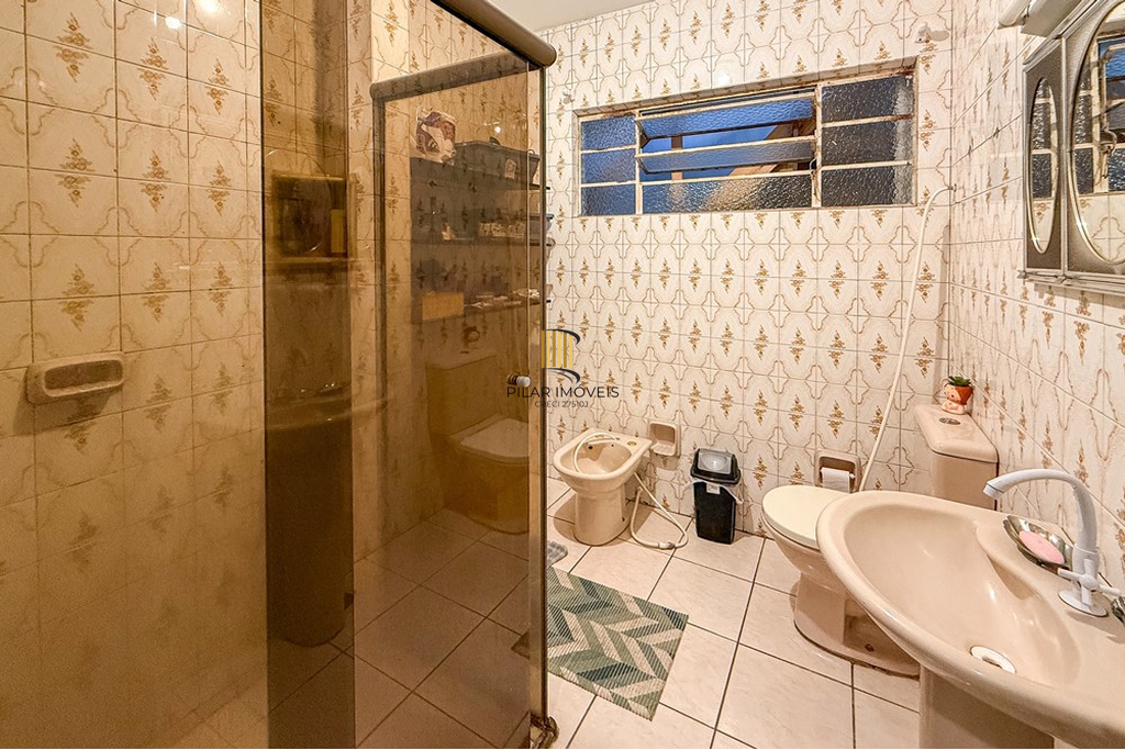 Casa 6 dormitórios no bairro Centro
