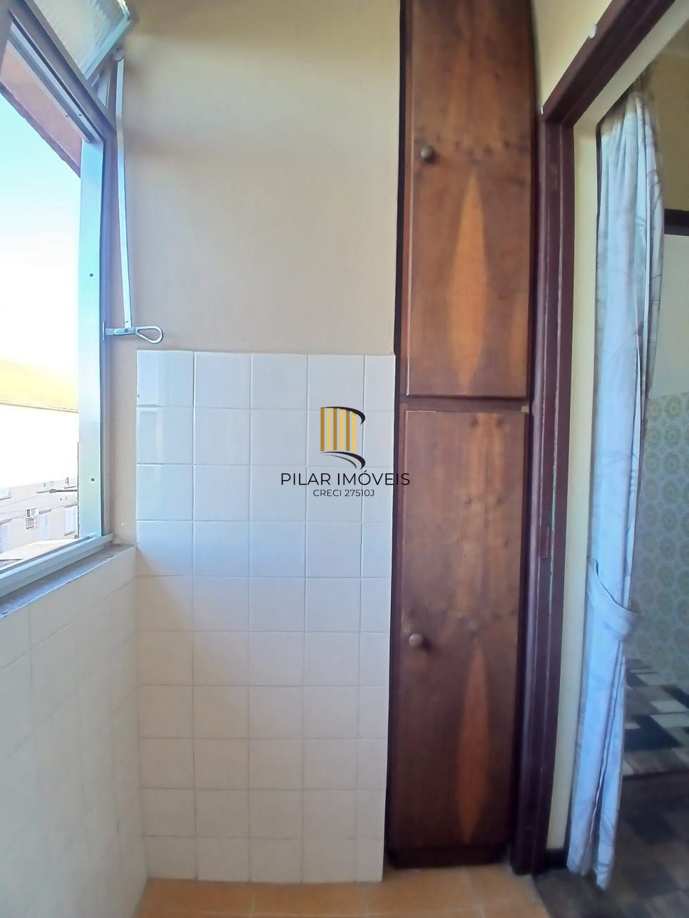 Apto no IAPI, 02 dorm com vaga de garagem