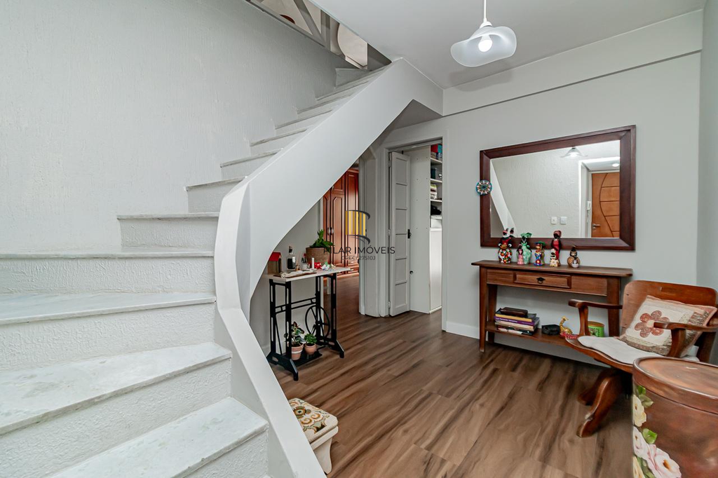 Apartamento 3 dormitórios no bairro Menino Deus