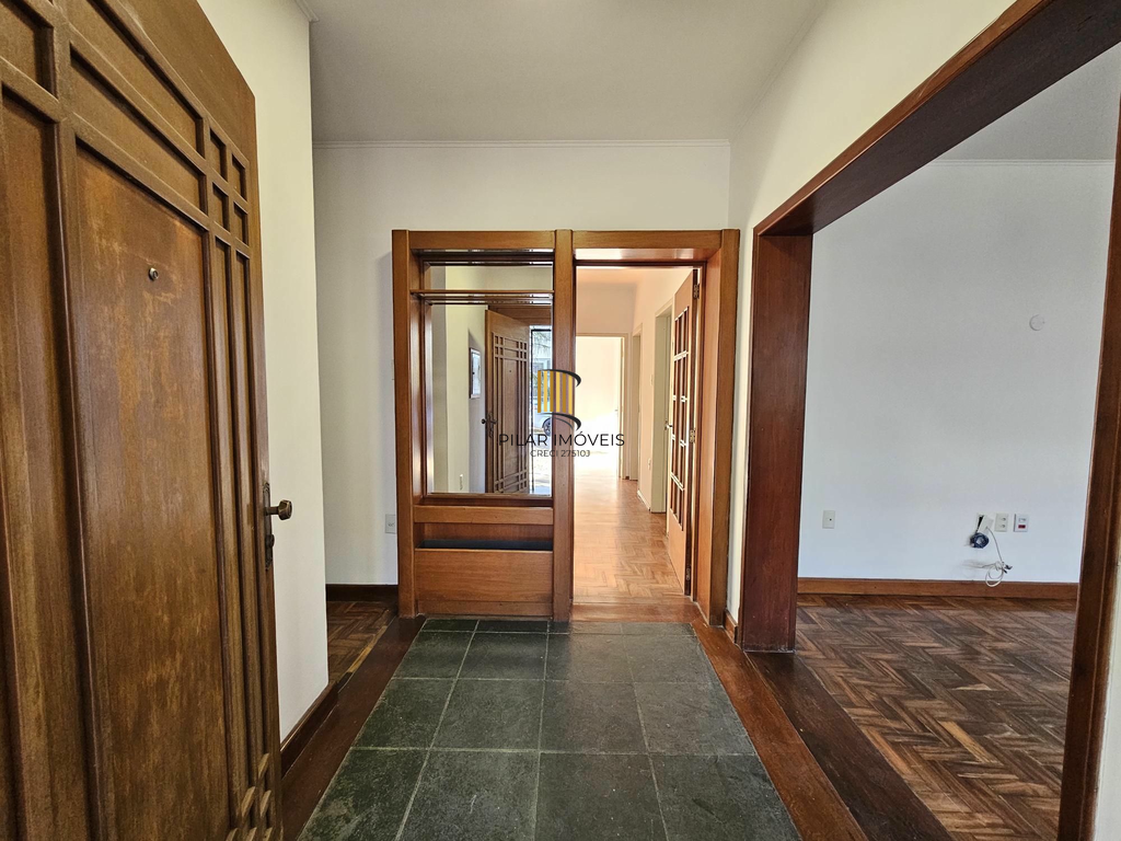 Casa 3 dormitórios no bairro Três Figueiras