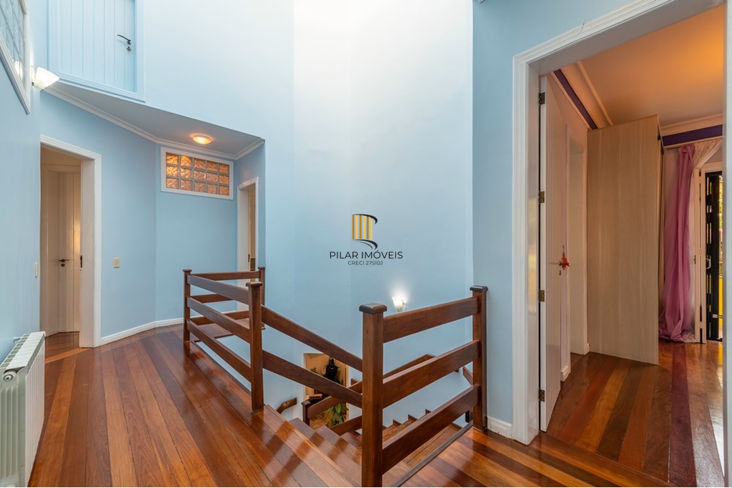Casa 4 dormitórios no bairro Ipanema