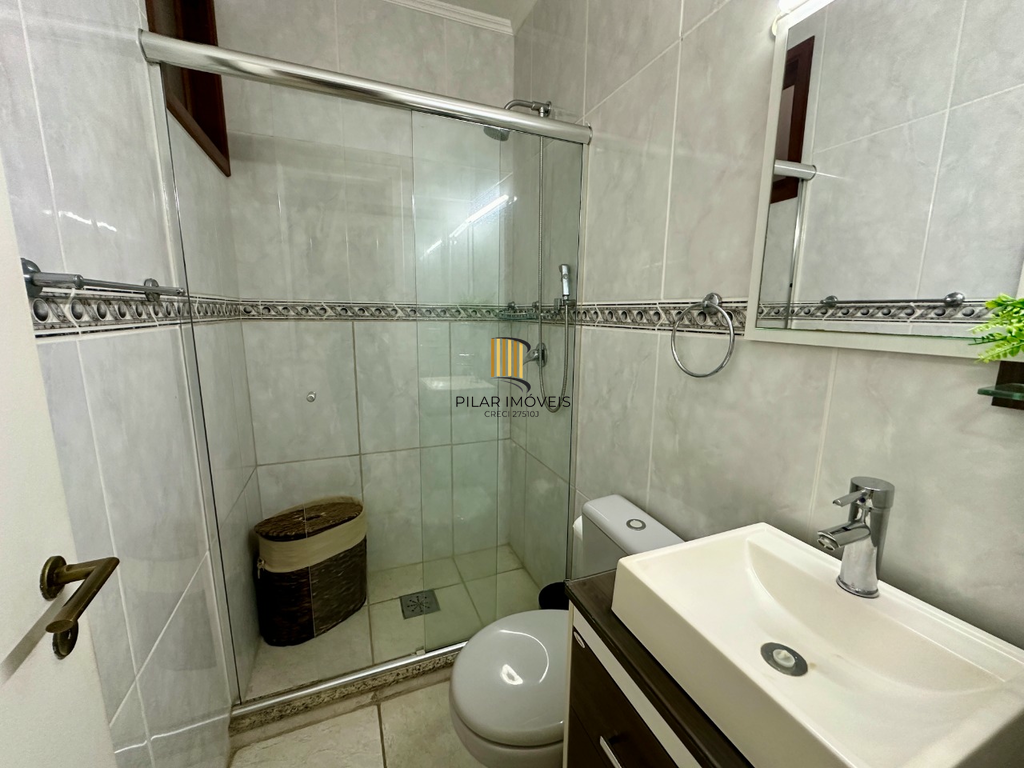 Casa 2 dormitórios no bairro Hípica