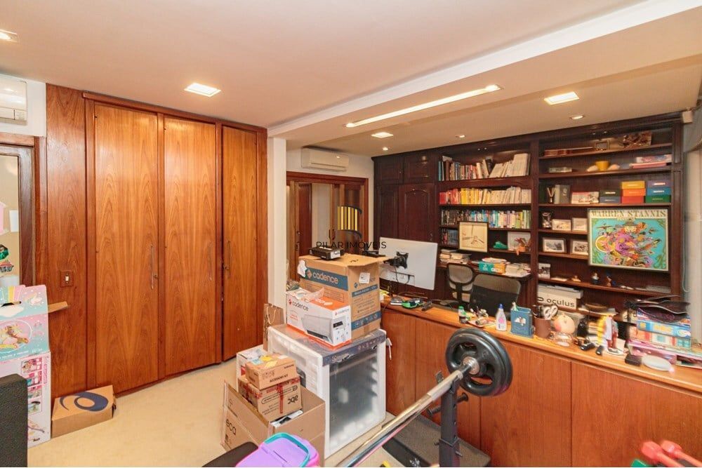 Apartamento 4 dormitórios no bairro Floresta