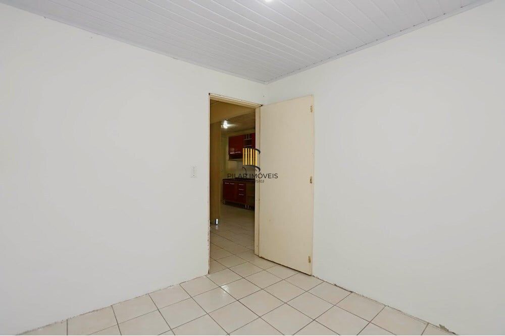 Casa 2 dormitórios no bairro Jardim Algarve