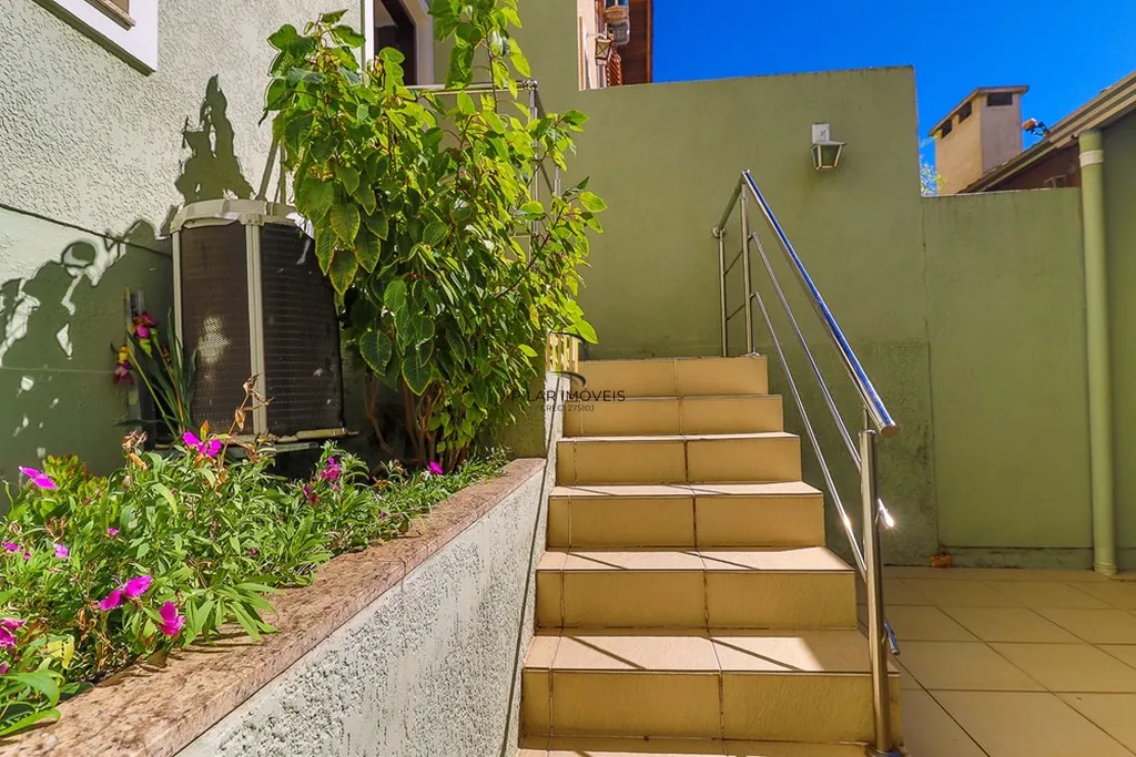 Casa 3 dormitórios no bairro Sarandi