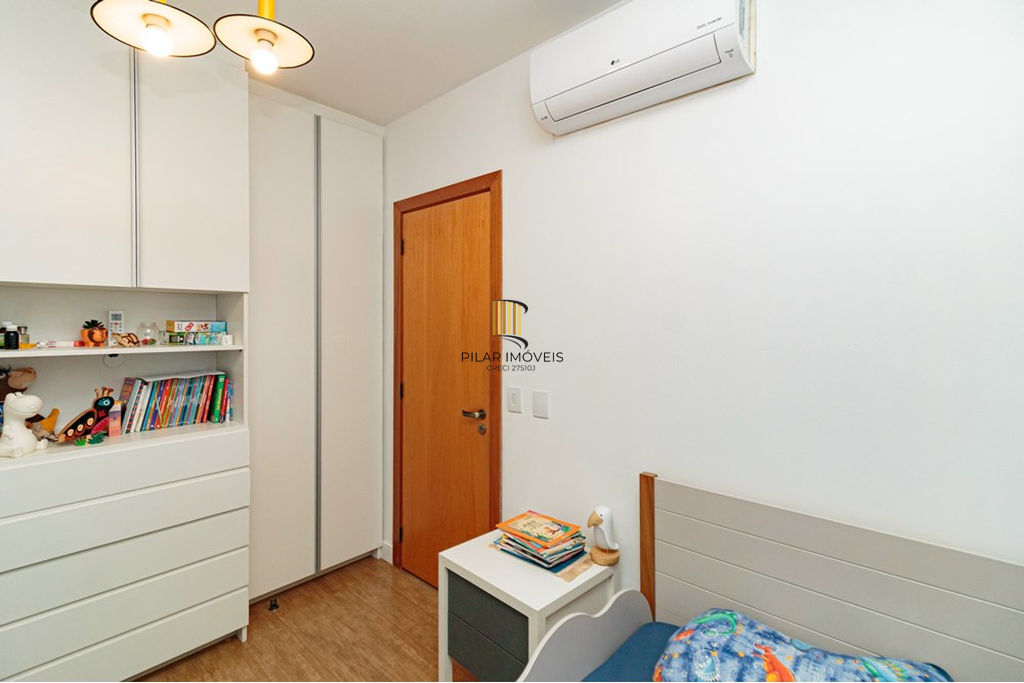 Casa 4 dormitórios no bairro Chácara das Pedras