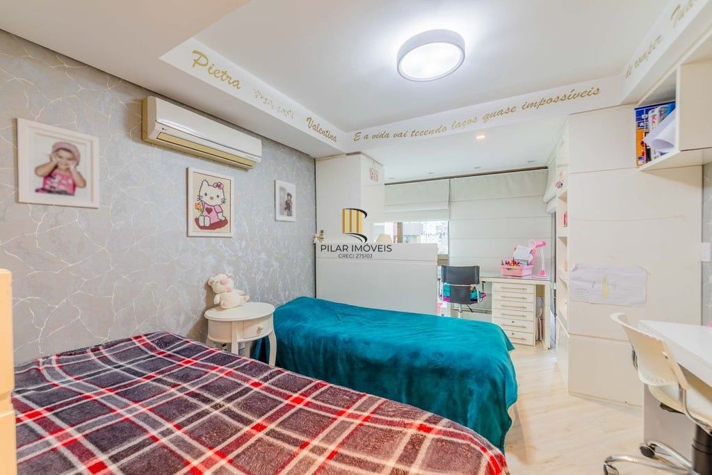 Apartamento 4 dormitórios no bairro Petrópolis