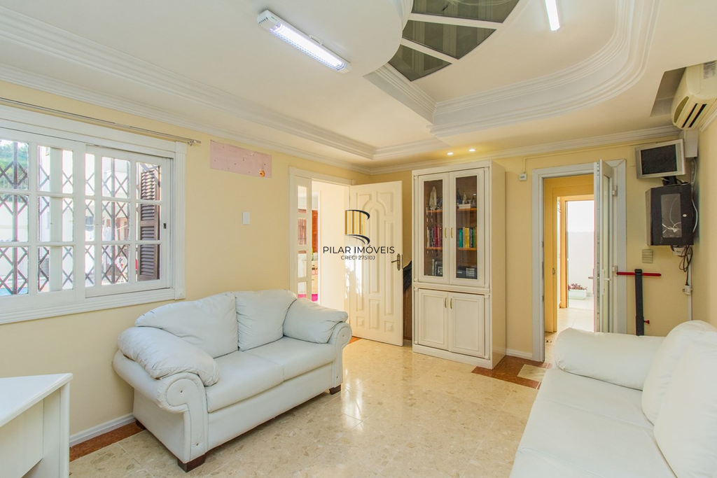 Casa 5 dormitórios no bairro Marechal Rondon