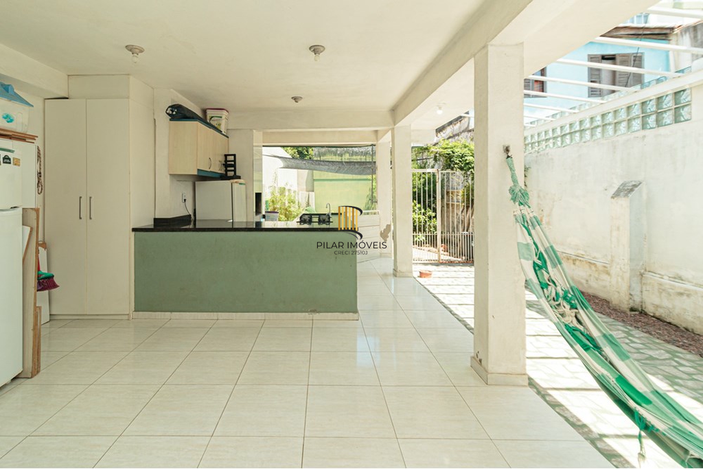 Casa 3 dormitórios no bairro Menino Deus