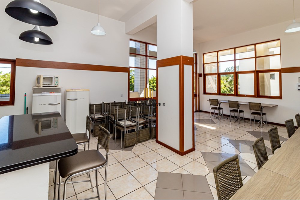 Apartamento 2 dormitórios no bairro Cavalhada
