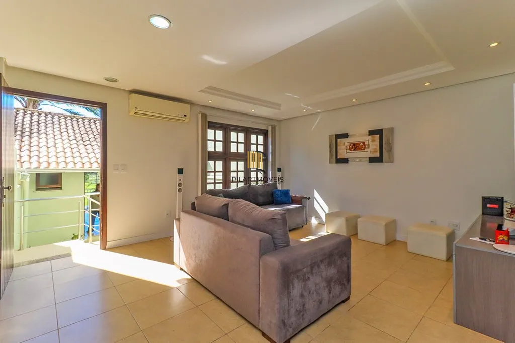 Casa 3 dormitórios no bairro Sarandi