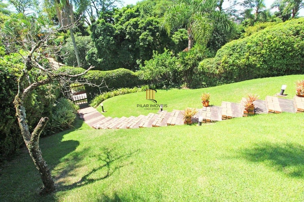Casa de Condomínio 4 dormitórios no bairro Santa Tereza
