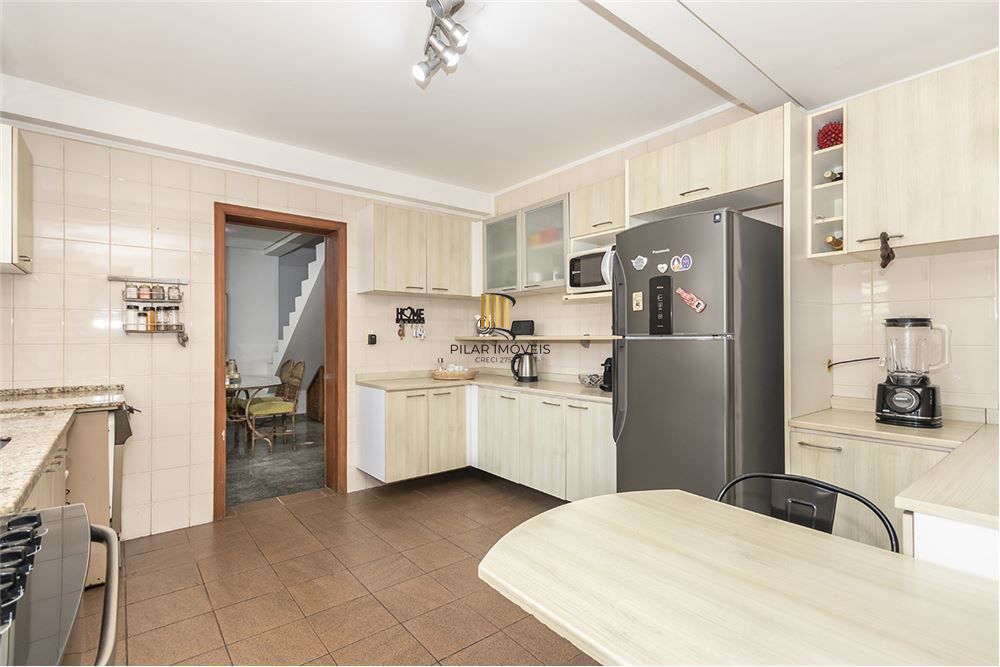 Casa 4 dormitórios no bairro Três Figueiras