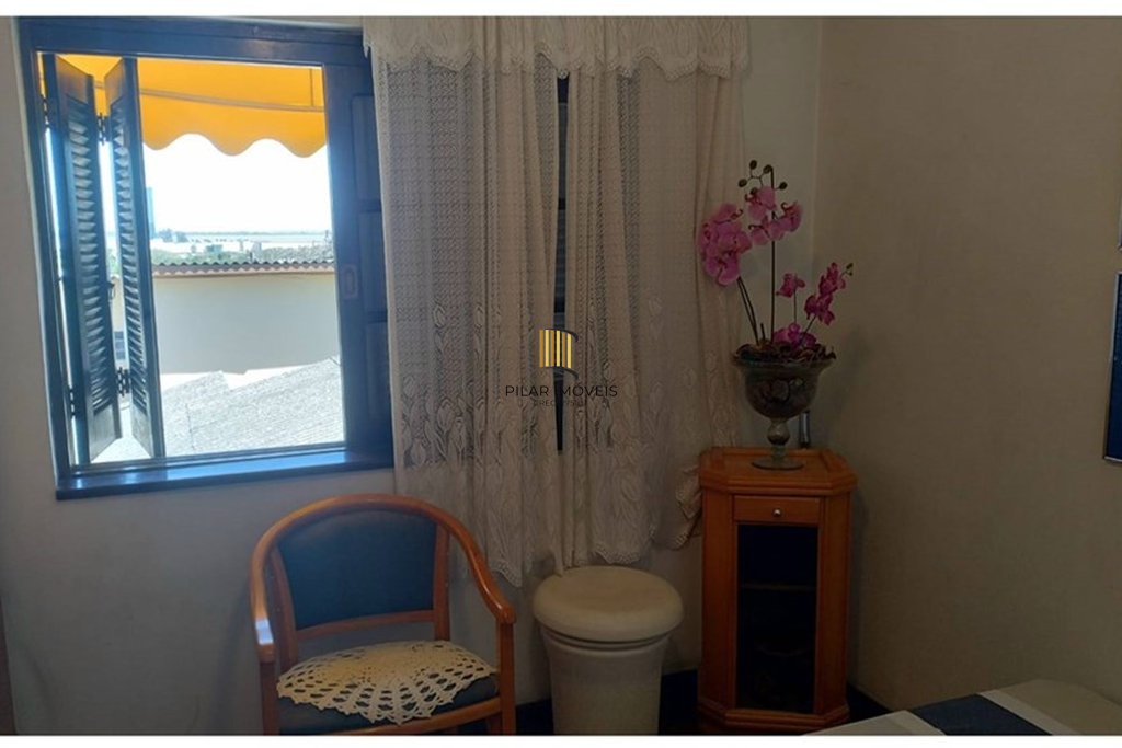 Casa 4 dormitórios no bairro Cristal