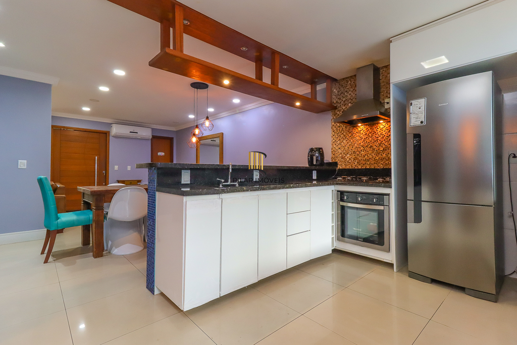 Casa 3 dormitórios no bairro Hípica