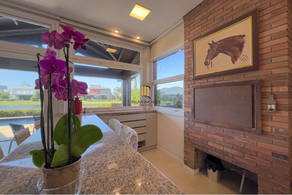 Casa de Condomínio 4 dormitórios no bairro Centro