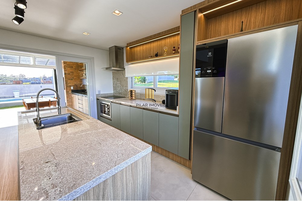 Casa de Condomínio 3 dormitórios no bairro Sanga Funda