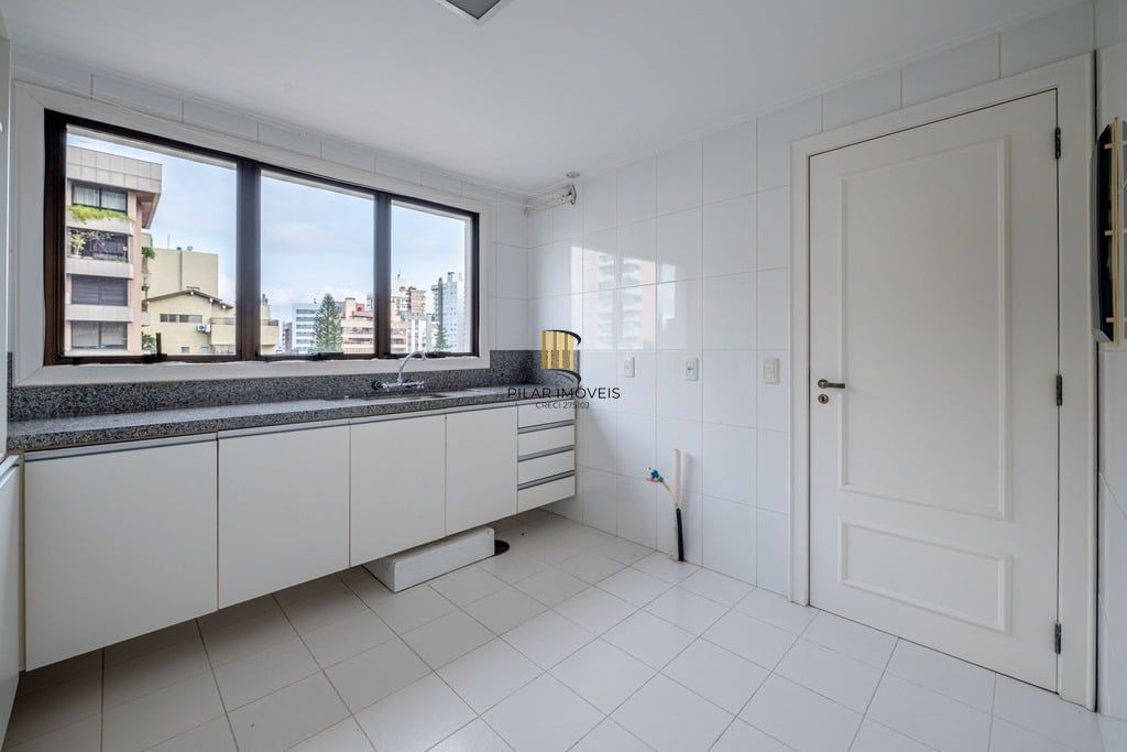 Apartamento 4 dormitórios no bairro Bela Vista