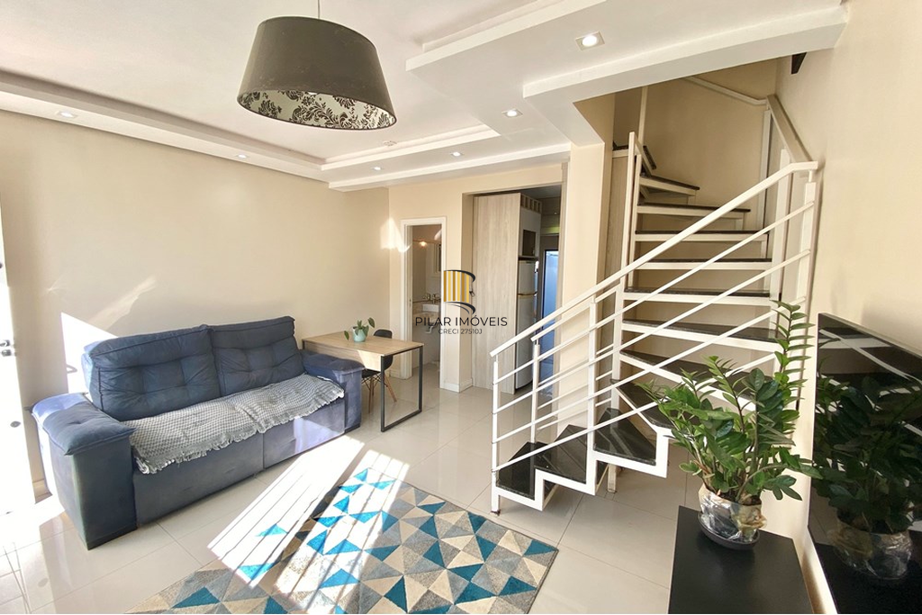 Casa 2 dormitórios no bairro Olaria