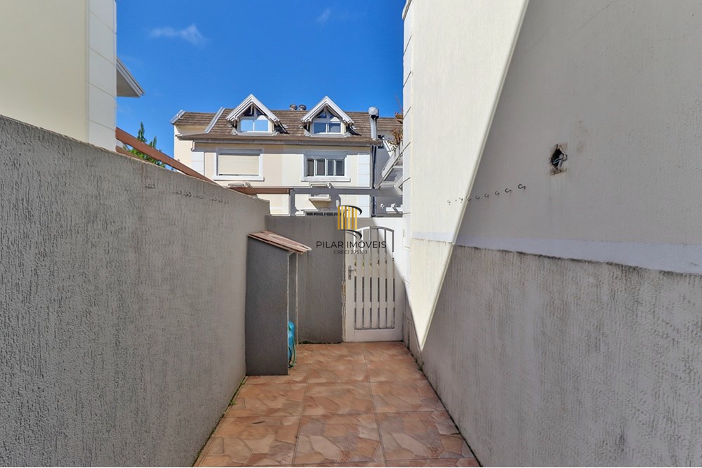 Casa de Condomínio 4 dormitórios no bairro Jardim Itu