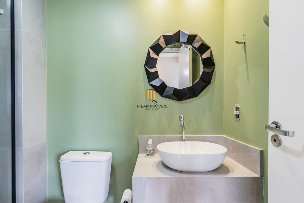 Apartamento 2 dormitórios no bairro Azenha