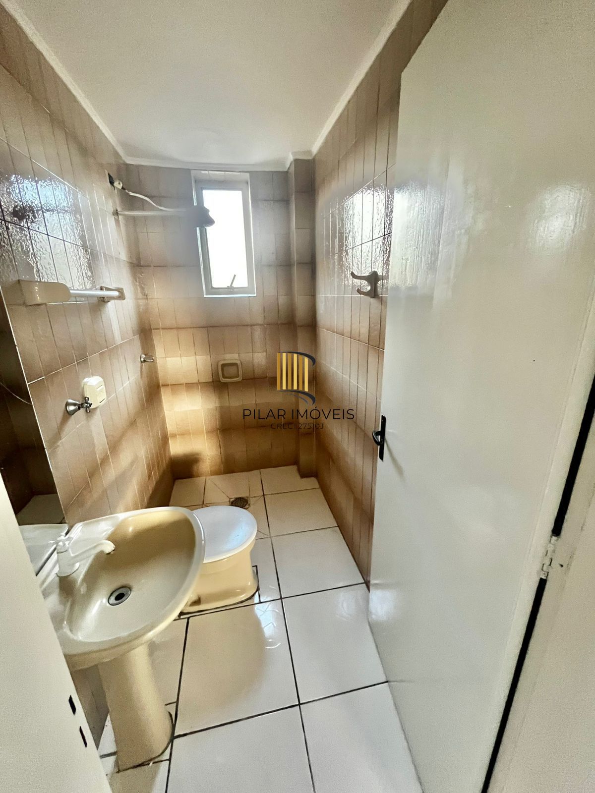Apto 01 dormitório, no bairro Vila Jardim, com 39 m², vista definitiva, sol