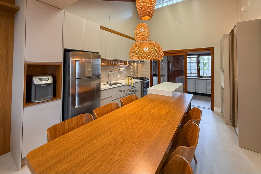 Casa 4 dormitórios no bairro Marechal Rondon