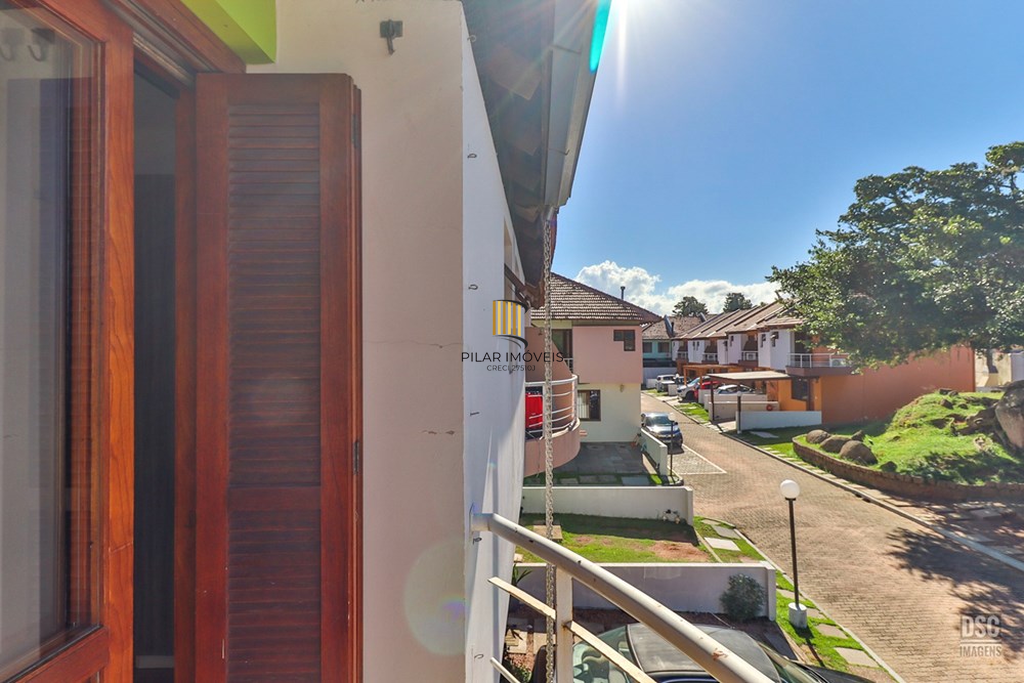 Casa de Condomínio 3 dormitórios no bairro Serraria