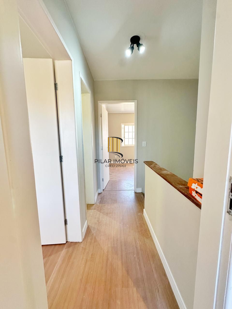 Casa 3 dormitórios no bairro Hípica