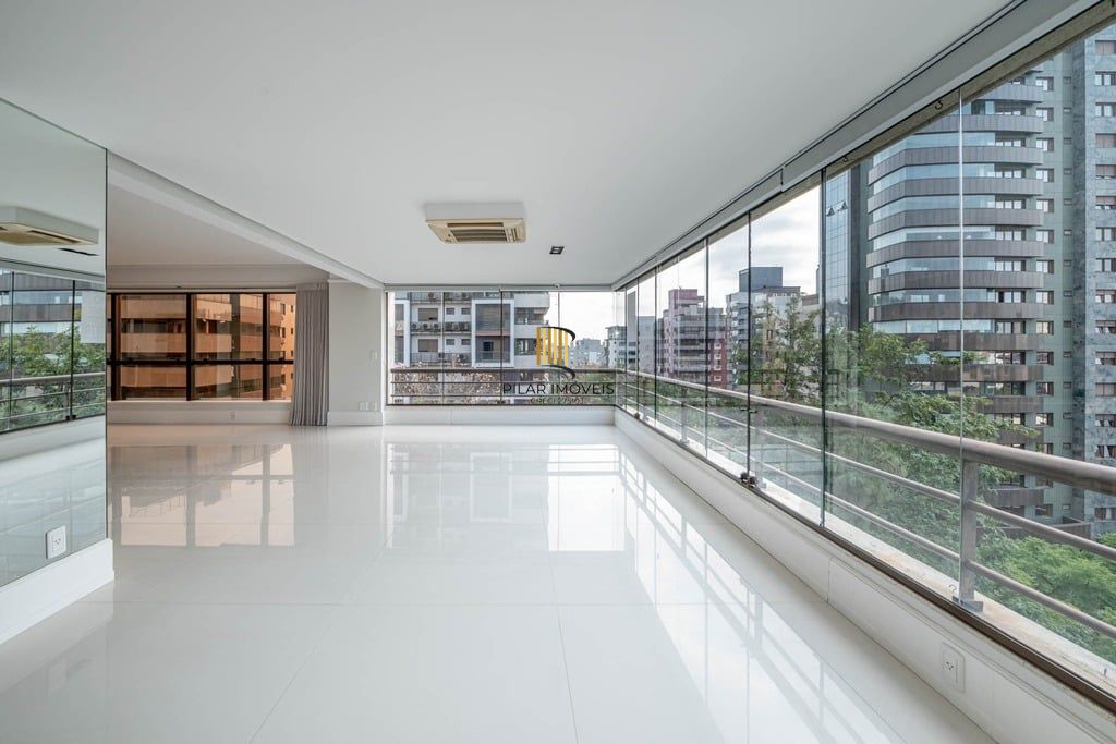 Apartamento 4 dormitórios no bairro Bela Vista