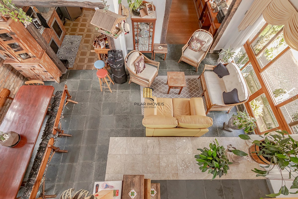 Casa 4 dormitórios no bairro Passo da Areia