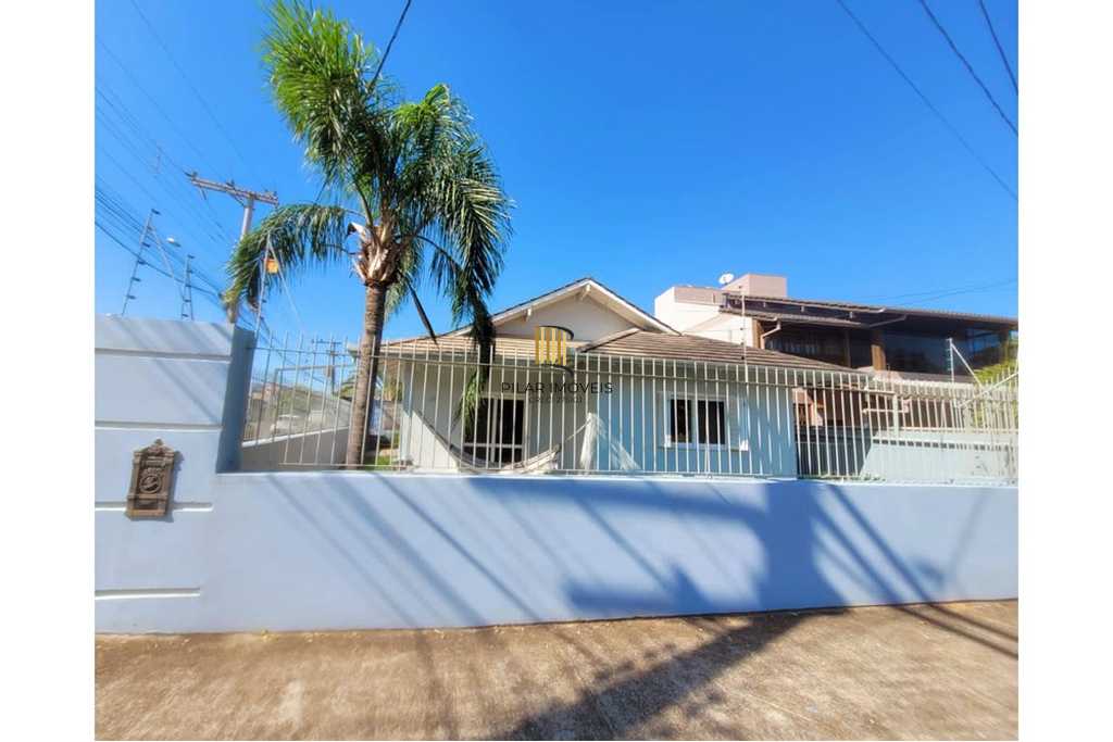 Casa 3 dormitórios no bairro Centro