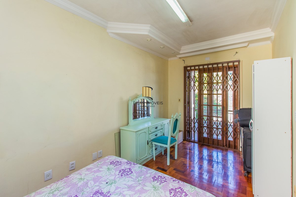 Casa 5 dormitórios no bairro Marechal Rondon