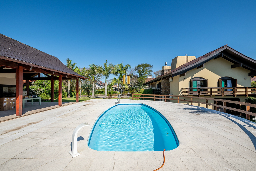 Casa de Condomínio 3 dormitórios no bairro Cavalhada