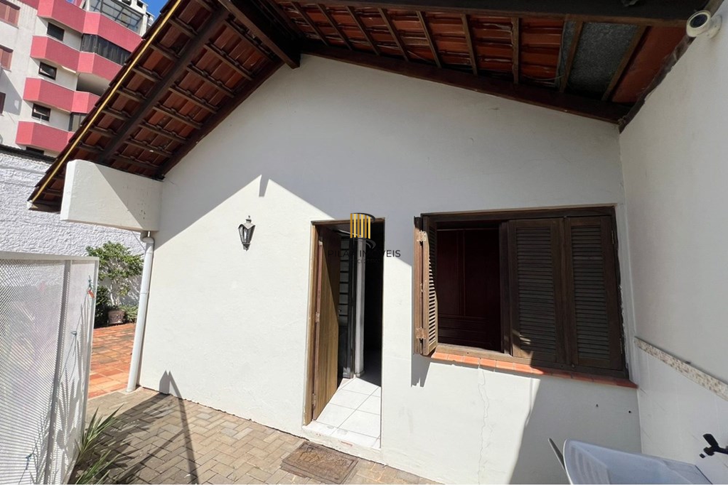 Casa 3 dormitórios no bairro Santana