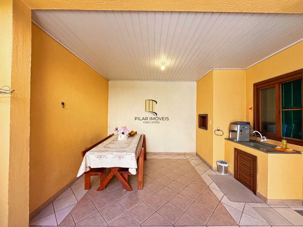 Casa 3 dormitórios no bairro Santana