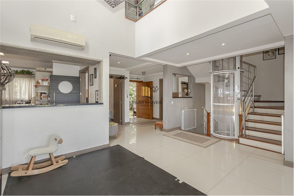 Casa 4 dormitórios no bairro Vila Assunção