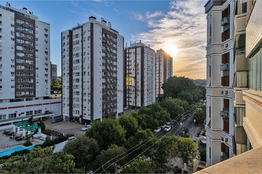 Apartamento 4 dormitórios no bairro Boa Vista
