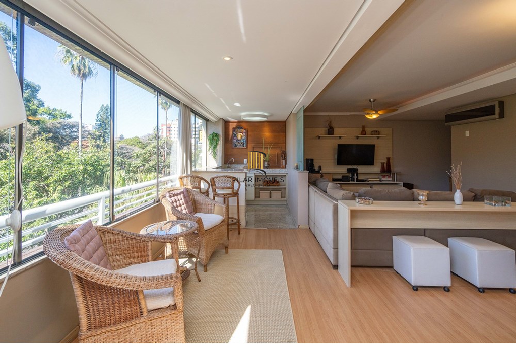 Apartamento 3 dormitórios no bairro Menino Deus