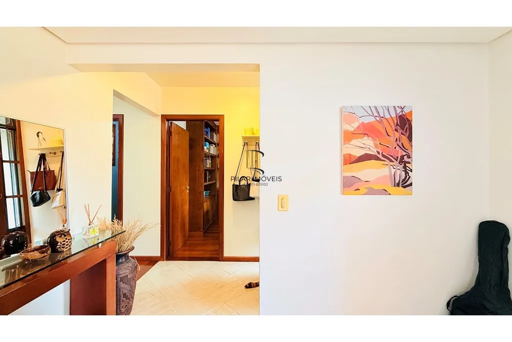 Casa 4 dormitórios no bairro Teresópolis