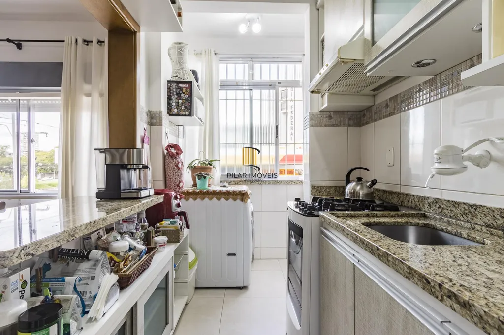 Apartamento 3 dormitórios no bairro Azenha