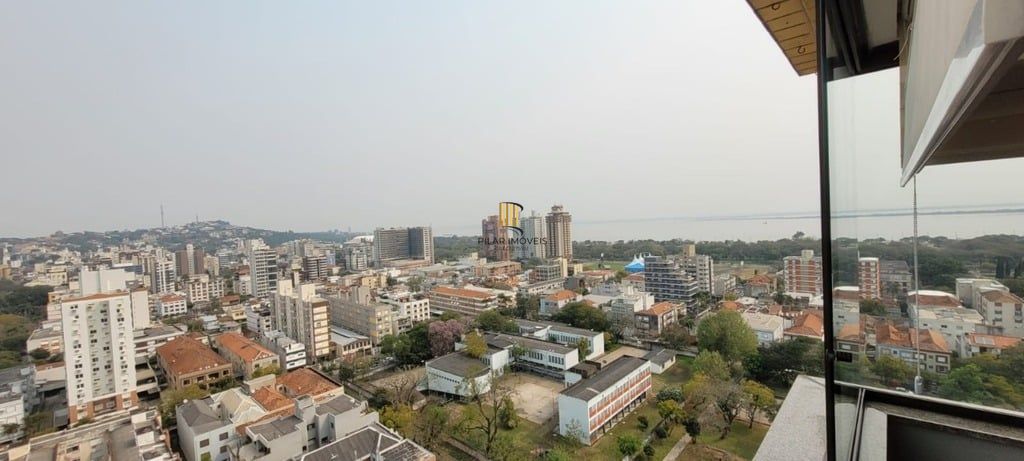 Apartamento 3 dormitórios no bairro Menino Deus