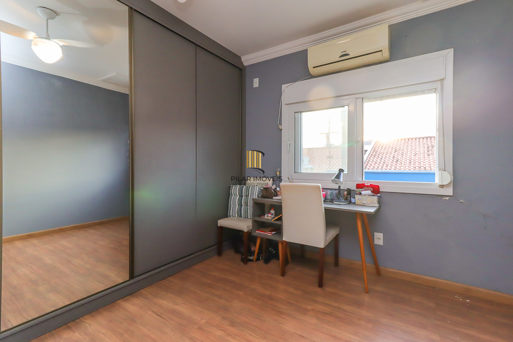 Casa 3 dormitórios no bairro Hípica