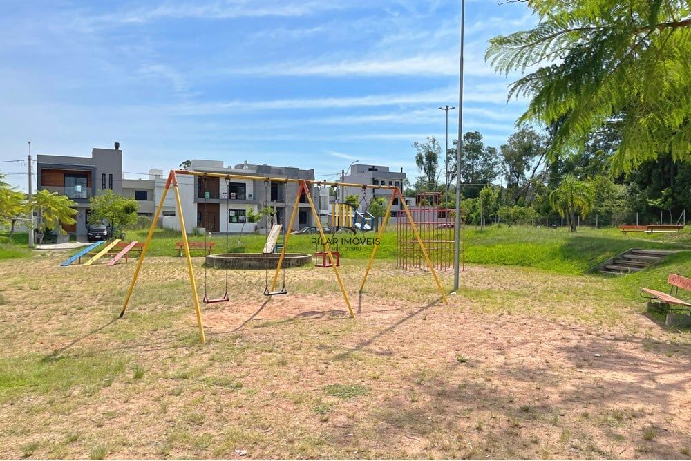 Casa 3 dormitórios no bairro Hípica