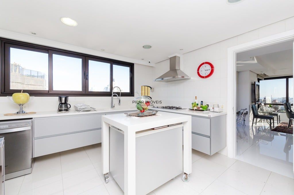Apartamento 4 dormitórios no bairro Bela Vista